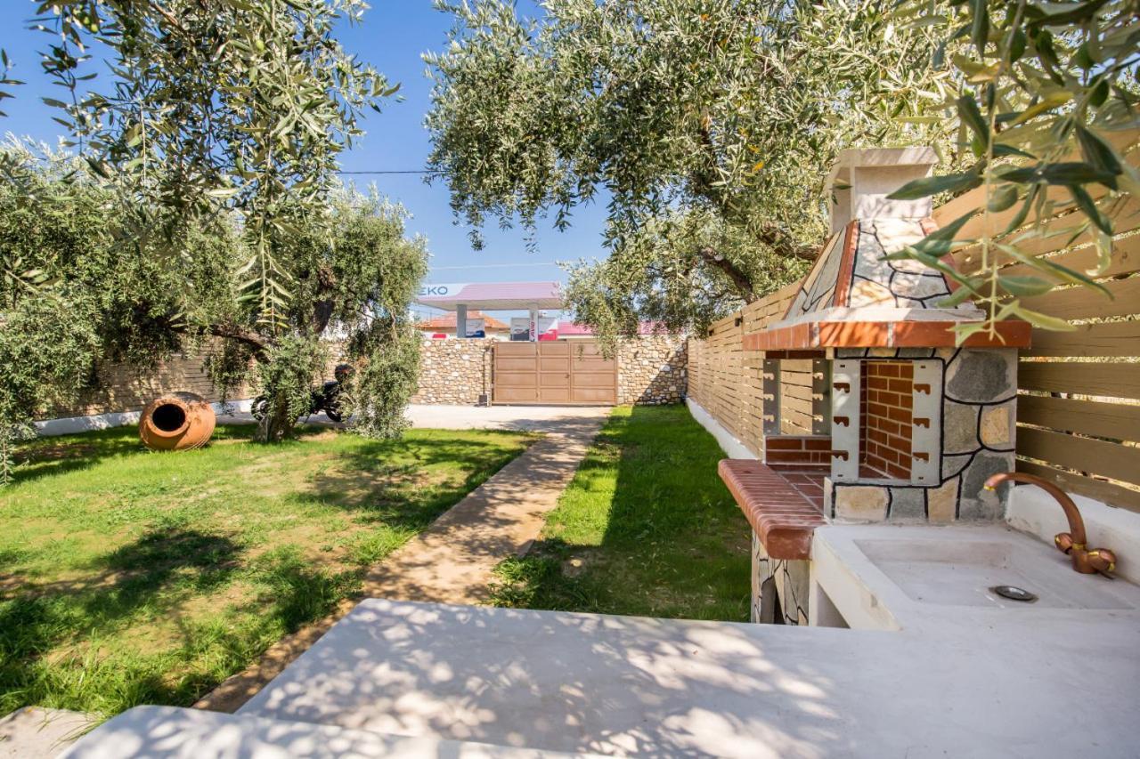 Villa 4 You Iliopetra Скала Сотирос Екстериор снимка